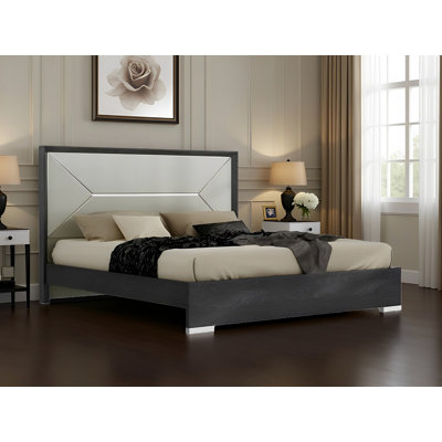 Fleckenstein Queen Bed in Grey
