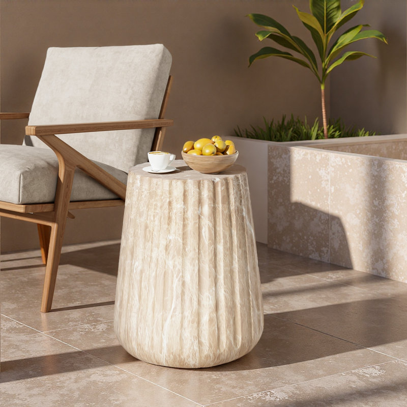 Table d'appoint d'extérieur sculptée Cleme, Doré