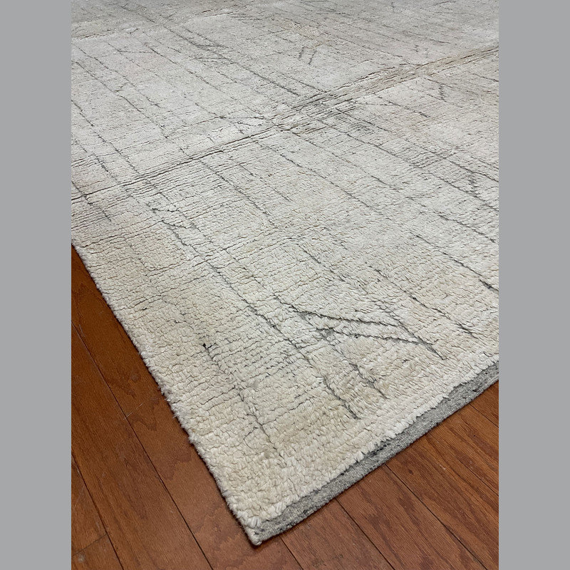 Tapis rayé gris clair en laine et en soie noué à la main 8 pi x 10 pi