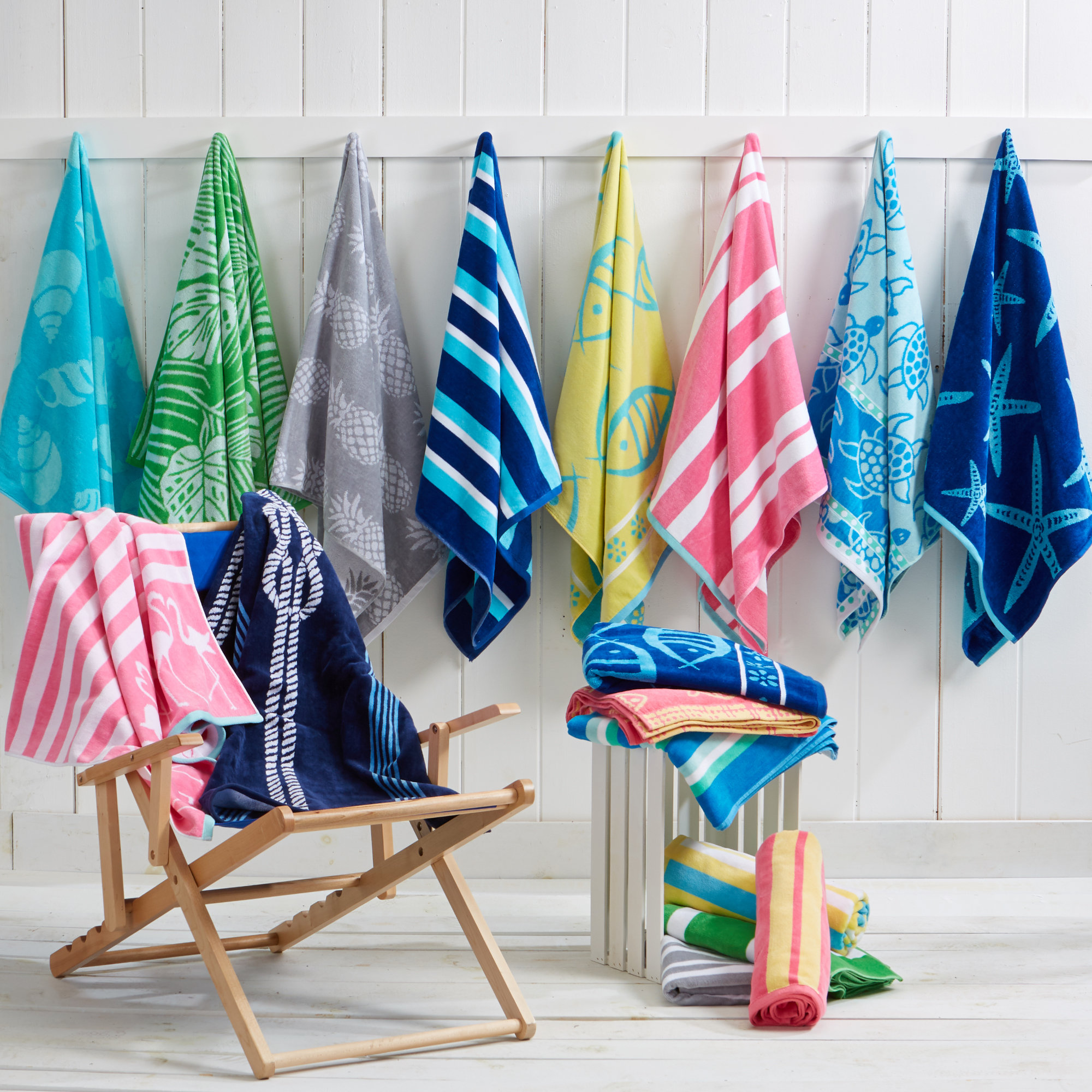 100% Cotton Jacquard Printed 2 Pack Beach Towels, Green/White Turtles / Stripe