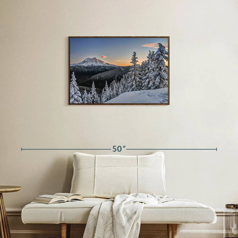 Mont Rainier Sunrise, Cadre flottant noyer, 31 po x 21 po