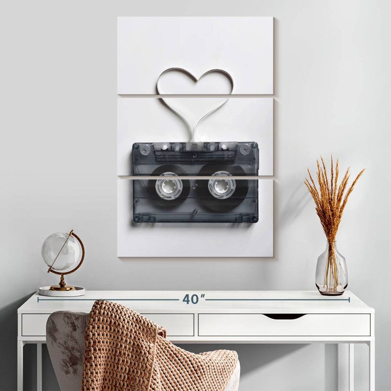 Abarca Mixtape Film Heart, 32'' H x 20'' W