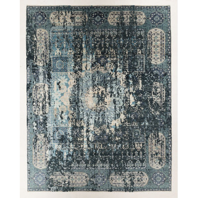 Handmade Cotton and Silk Abstract Area Rug