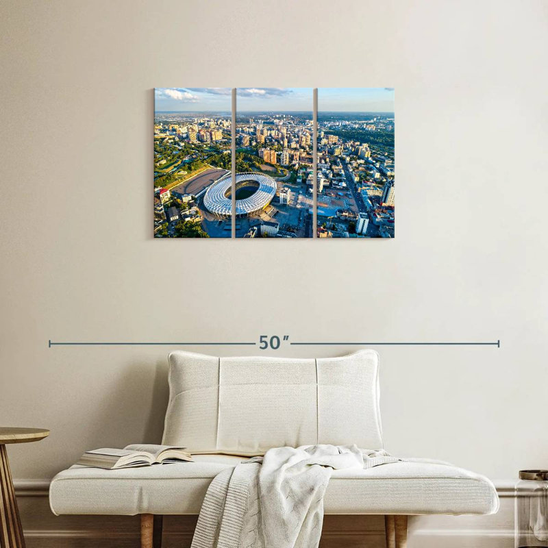 Stade olympique de Kyiv, H 20 po x l 33 po