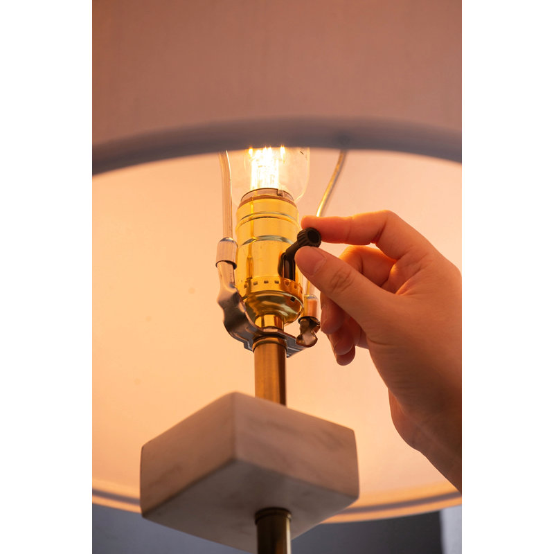 Lampe de table 15 x 30 po (assemblage de l'abat-jour requis)