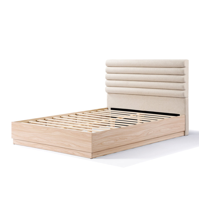 Grand lit à panneau en bois, tête de lit tapissier taupe, système de lattes silencieuses, cadre de lit à répartition égale dans une esthétique contemporaine décontractée, bois naturel, tête de lit