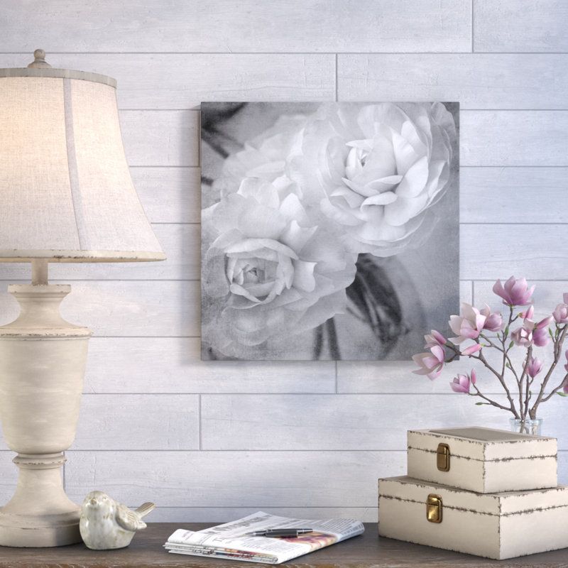 Dark renoncule, reproduction de photo sur toile tendue, H 18 po x l 18 po x P 2 po