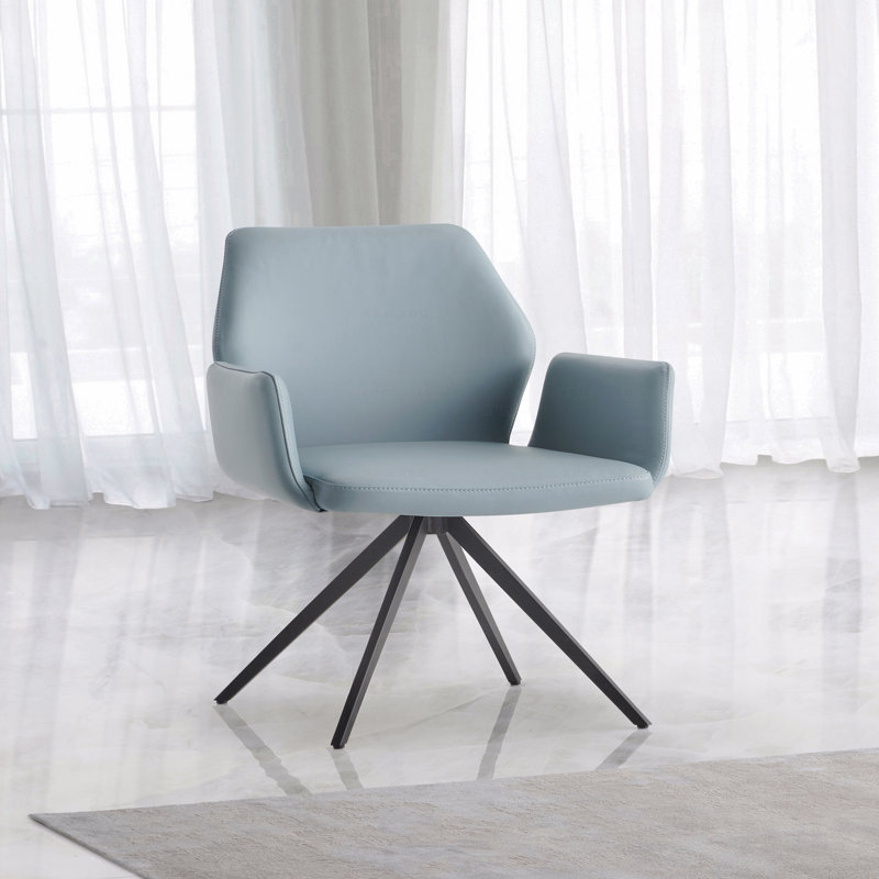 Fauteuil rembourré en cuir bleu clair et finition noire avec fonction pivotante