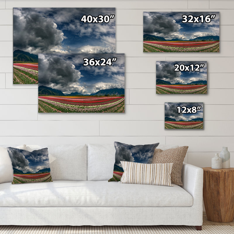 Champ de fleurs de nuages gris - œuvre d'art traditionnelle sur toile, H 8 po x l 12 po x P 1 po, Toile tendue