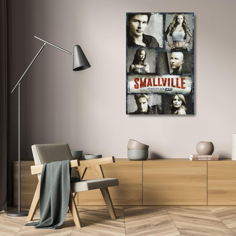 Smallville, H 24 po x l 16 po