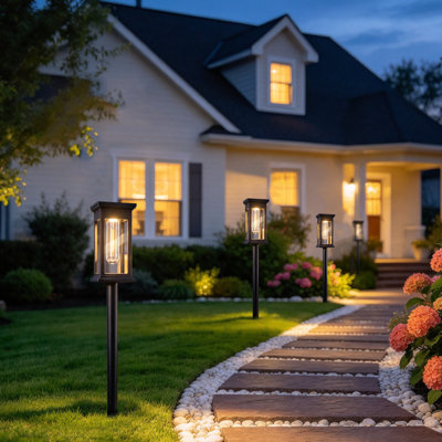 Paquet de 4 lumières de sentier solaires, lumières de paysage solaires imperméables IP65 auto-extensibles, jusqu'à 12 à 15 heures d'éclairage de piquet extérieur pour jardin, pelouse, allée et patio