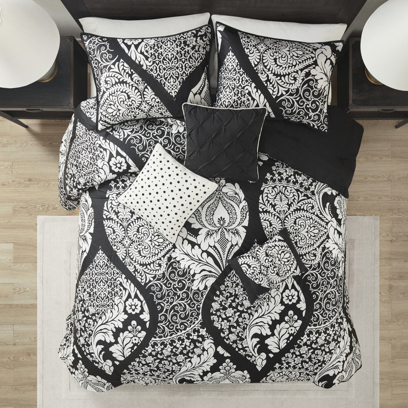 Édredon noir grand - 7 pièces Coton complexe imprimé. Remplir. 2 taies décoratives, 3 coussins, 1 édredon, . Fluffable et confortable taille pièce noir. Très bien. Complet avec lavable à la machine