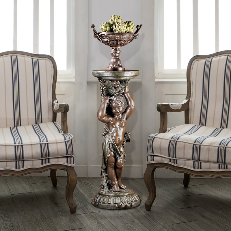 Piédestal sous la vigne, Faux bronze