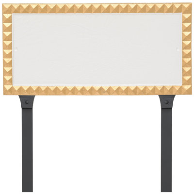 Plaque d'adresse sur une ligne rectangulaire avec piquets de pelouse Cairo