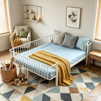 Metal Daybed with Steel Slat Support