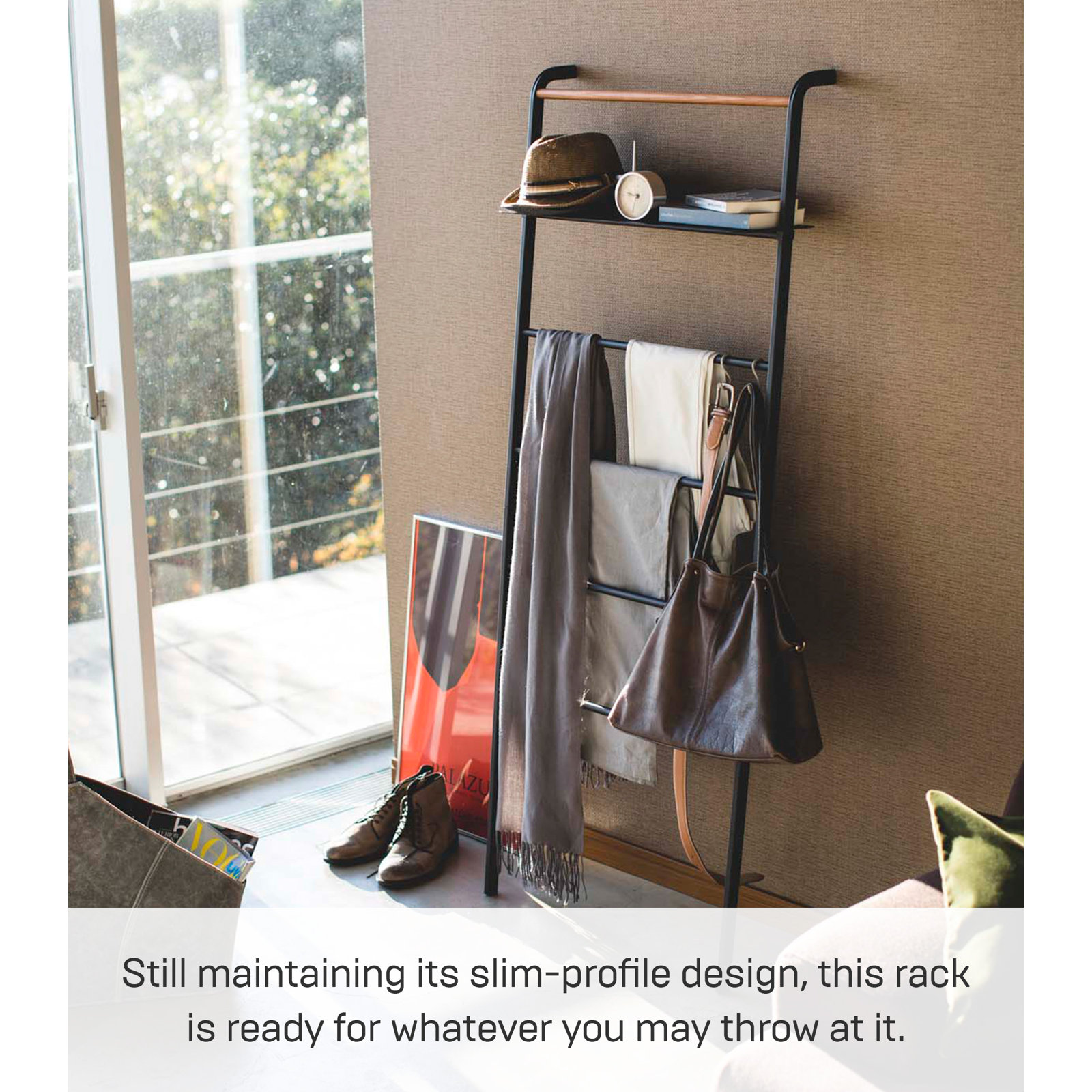 Yamazaki Home Leaning Ladder With Shelf, Space Saving, Steel, Black