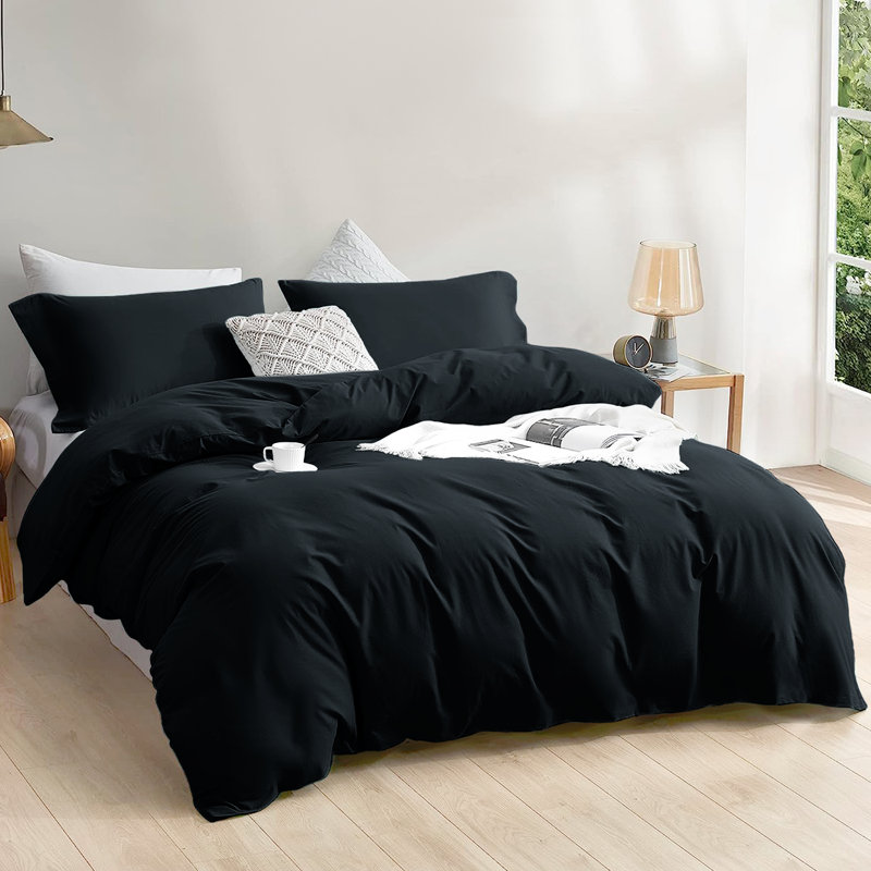 Luxury 4-Piece Microfiber Duvet Cover Complete Set, Super King Duvet Cover + 3 Additional Pieces, Black