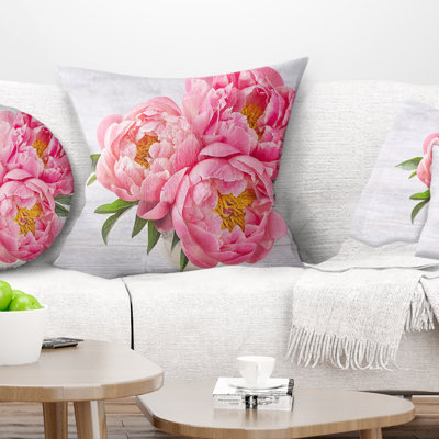 Fleurs de pivoines dans un vase - coussin à imprimé floral