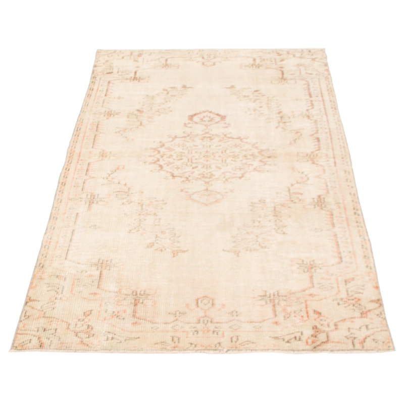 Tapis ivoire Natanya Vintage 4 pi 7 po x 8 pi 6 po