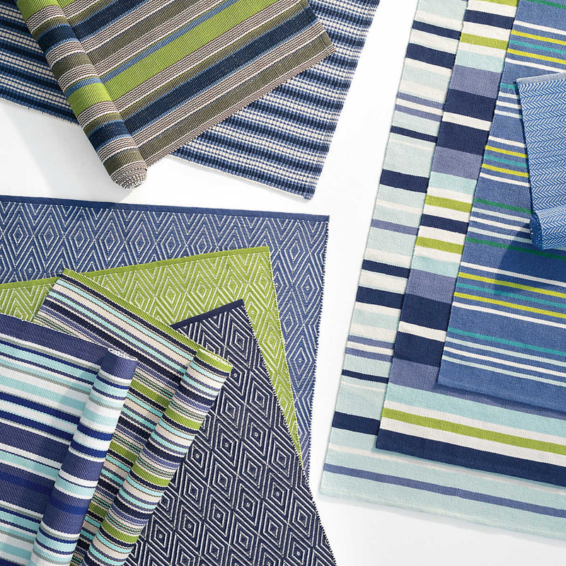 Diamond Denim/White Handwoven Indoor/Outdoor Rug, Runner 2'6" x 18'