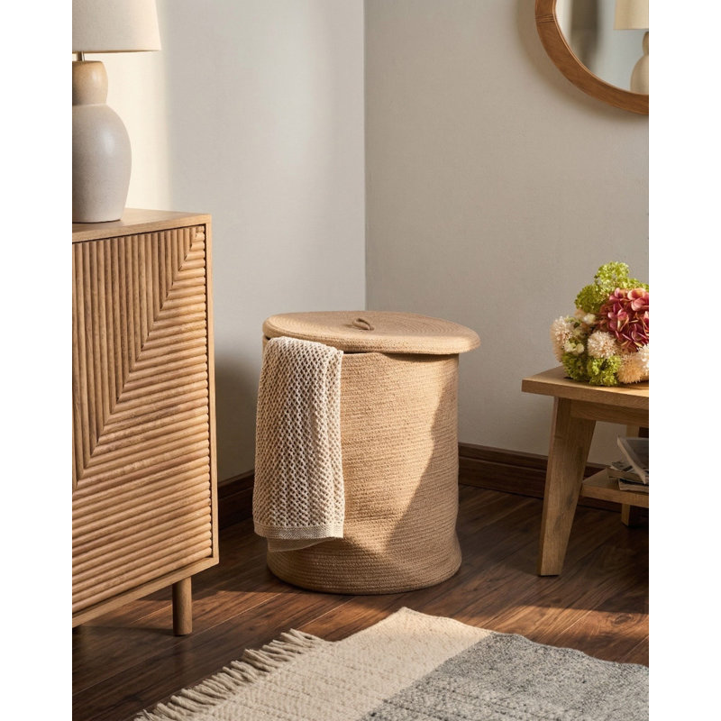 Latitude Vive Demondre Box