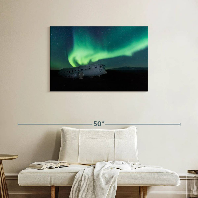 Alvord Aurora au-dessus d'un avion, H 24 po x l 36 po