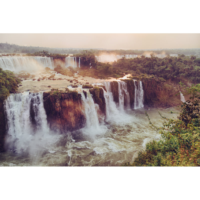 Iguacu Falls by Espiegle