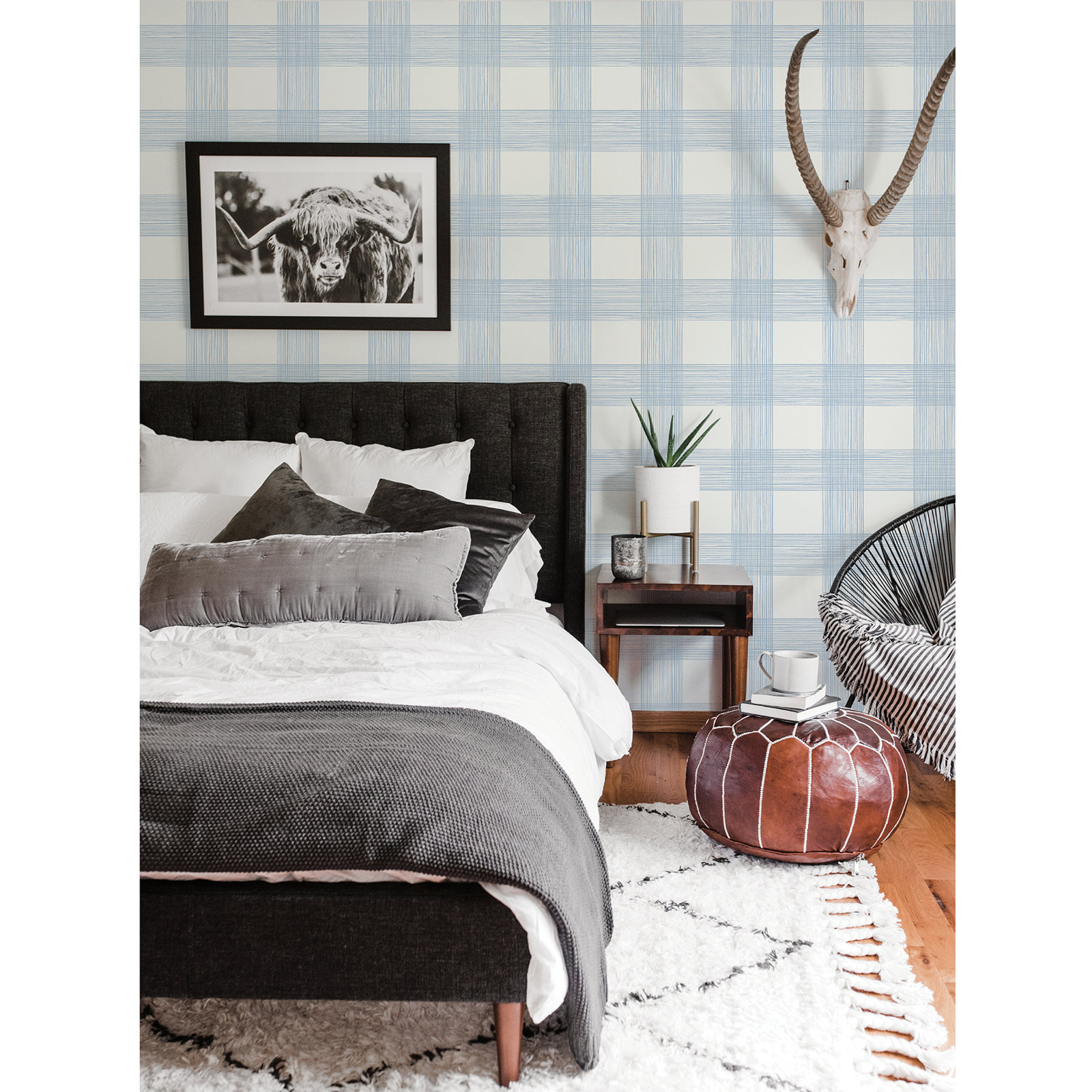 Loy Modern Plaid Wallpaper, Light Blue