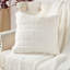Housse de coussin en fausse fourrure à rayures sculptées-107173460