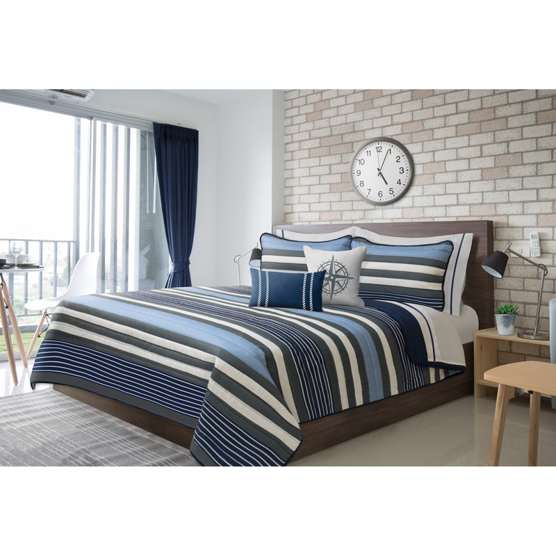 Striped Quilt Set, King Quilt + 2 Shams