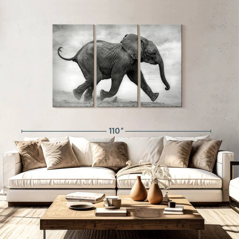 Bébé éléphant qui court, H 48 po x l 74 po