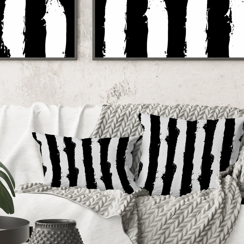 Coussin lombaire transitionnel noir et blanc à fines rayures IV