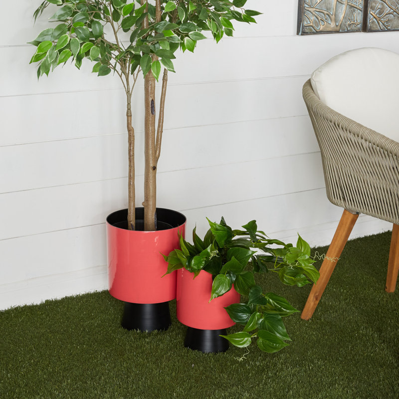 McMillian Metal Pot Planter, Red