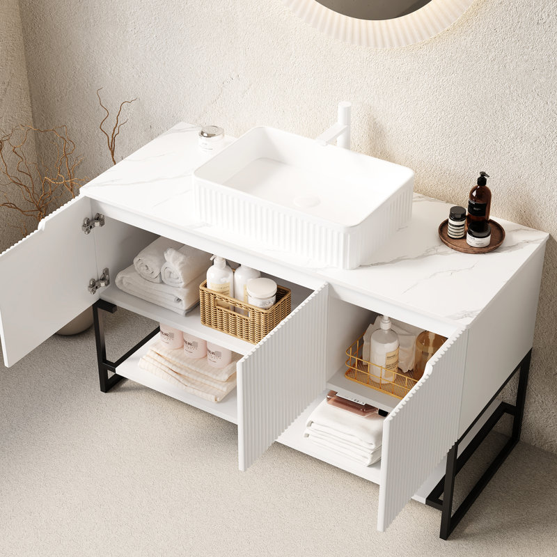 Meuble-lavabo de 48 po de style romantique français avec lavabo vasque, 3 portes, tablette ouverte, lavabo en céramique blanche de haute qualité et comptoir en pierre frittée