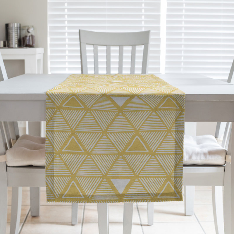 Chemin de table à triangles dessinés à la main Classic, 16 po x 72 po, Jaune citron
