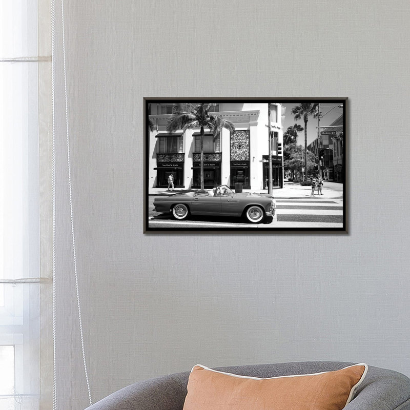 Rodeo Drive Classic - impression d'art mural, Gris, H 18 po x l 26 po, Reproduction encadrée sans passe-partout