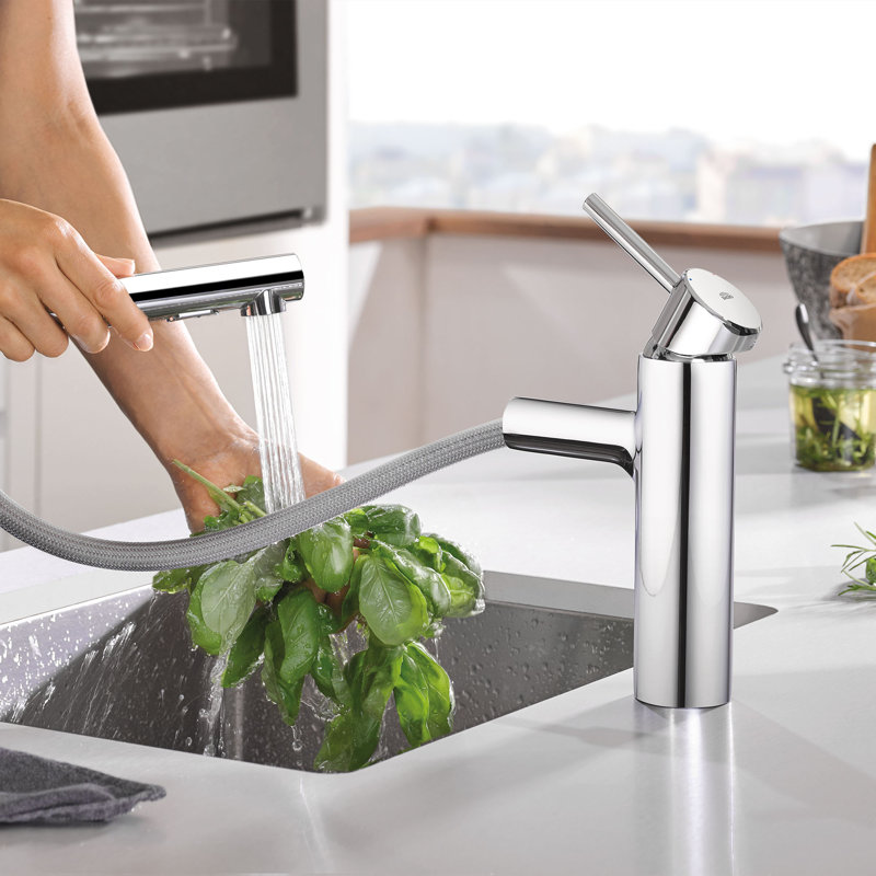 Concetto™ Pull Out Single Handle Kitchen Faucet, StarLight Chrome