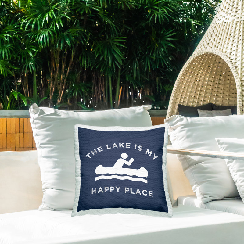 «Lake is My Happy Place Canoe Row Printed Pillow» par Daphne Polselli