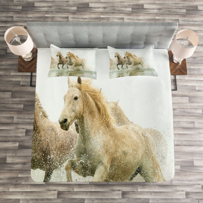 Sofia No Pattern Bedspread with Pillow Shams