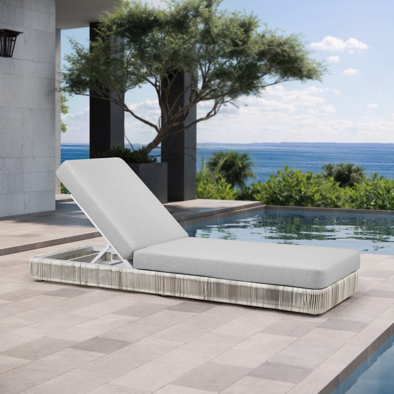 Chaise longue d'extérieur en métal Poveromo, Ivoire bois flottant