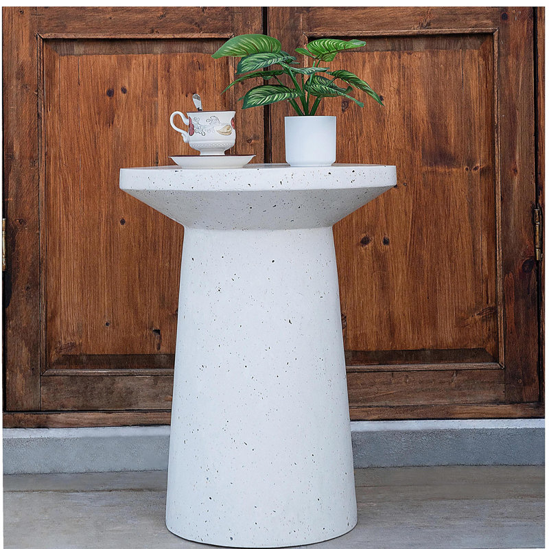 Table d'appoint d'extérieur H 24 po MGO Terrazzo, blanc