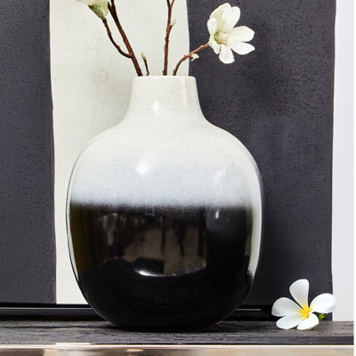 Table Vase 1