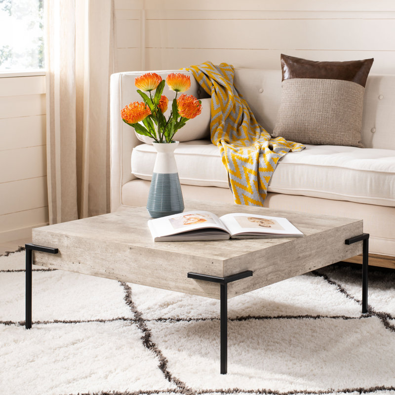 Élégante table basse carrée Vale - Design géométrique contemporain avec luxe raffiné pour le salon