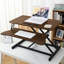 Convertisseur de bureau assis-debout de 32 pouces couleur noyer, double écran et ordinateur portable, poste de travail ergonomique avec plateau large réglable en hauteur pour clavier, idéal pour le bureau et la maison, finition soignée, parfait pour étudier