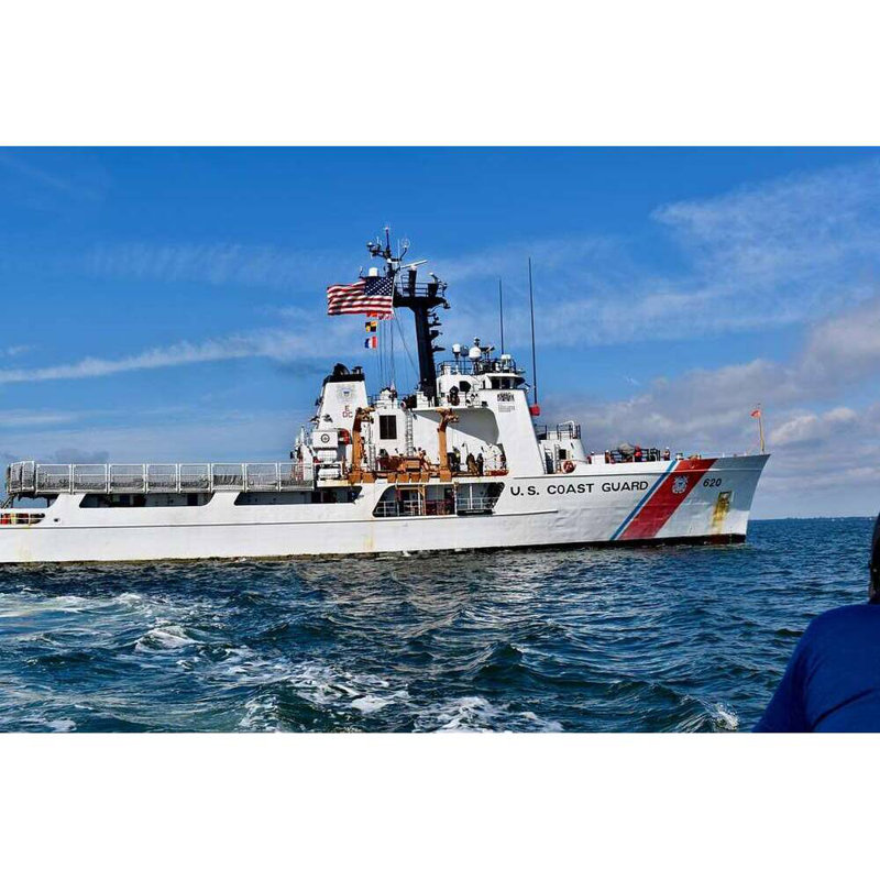 Maquette de bateau USCG Resolute Wmec-620 L, H 10 po x l 30 po x P 5 po