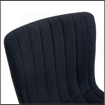 Ensemble de table et de chaises.Une table de salle à manger circulaire minimaliste moderne d'un diamètre de 33,3 pouces. Assorti de 4 chaises de salle à manger de haute qualité en tissu de lin. Pieds de pulvérisation en fer.