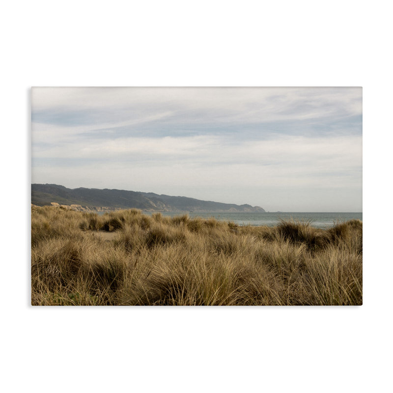  «Windy Grass Dunes View», art mural sur toile par Crystal Lynn Collins, H 24 po x l 36 po