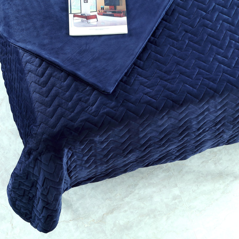 Couverture lestée pour chambre Enia, l 48 po x L 72 po, Bleu marine, 15 lb