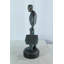 Figurine d'homme d'affaires en bronze avec porte-documents sur base en marbre NIFao 7 po x 7 po x H 21 po