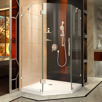 Cabine de douche à charnière néo-angle sans cadre en chrome avec base blanche DreamLine Prism Lux 42 po x l 42 po x H 74 3/4 po